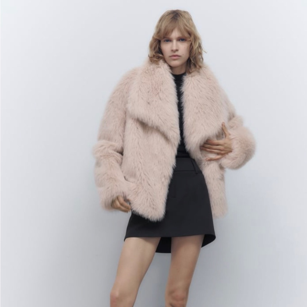 NWT faux fur jacket!!